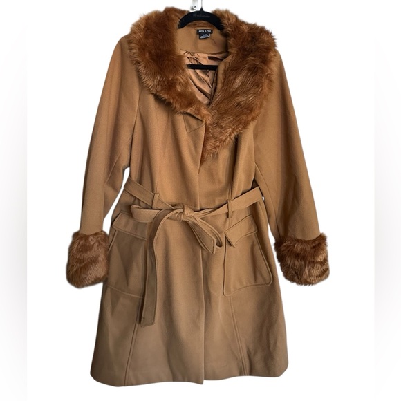 City Chic Women's Tan Faux Fur Trim Coat plus size XL/22 - Picture 3 of 10